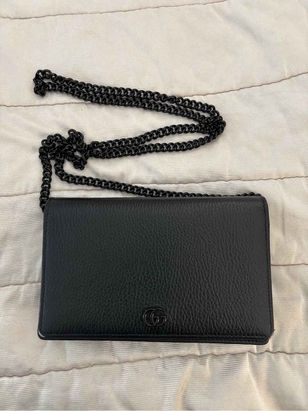 Gucci Leather Marmont GG Black Pebbled Leather Chain Crossbody Wallet